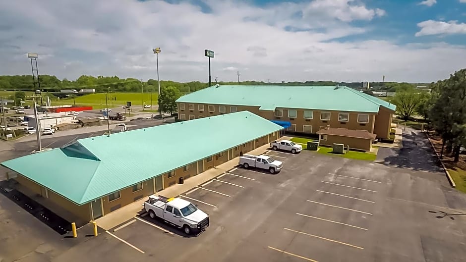 Quality Inn & Suites Alma - Fort Smith Northeast