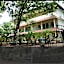 Palmgrove service villa