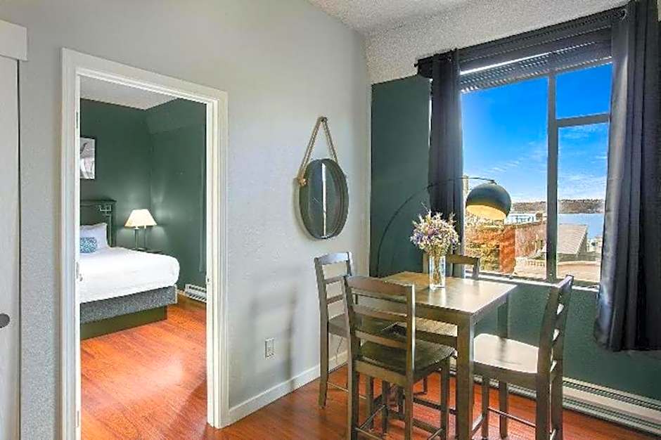 The Oxford Seattle-Downtown