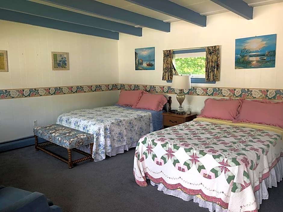 Claddagh Motel & Suites