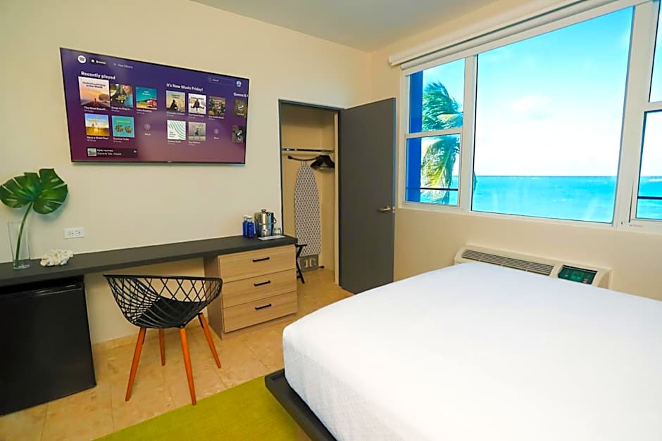 Photo 1 of 5 of 1 Queen Bed, Ocean View