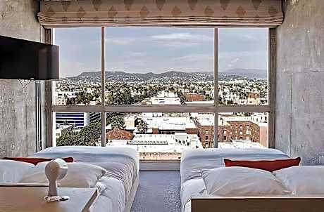 High-level Hollywood Hills View Double