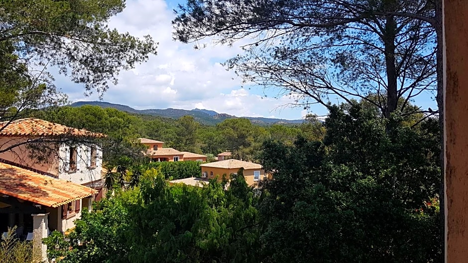 Chambre d hôtes de la Louve – Frejus, ID