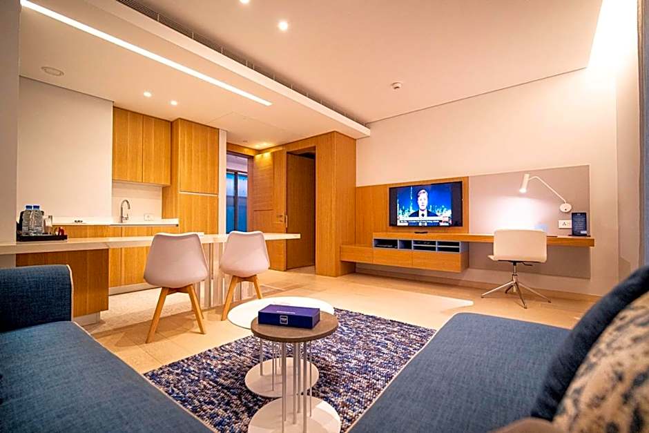 Monot Suites