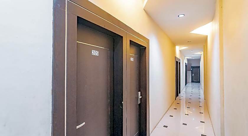 RedDoorz near Stadion Sanaman Mantikei