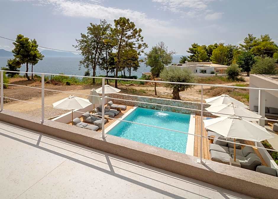 ARION SEASIDE SUITES