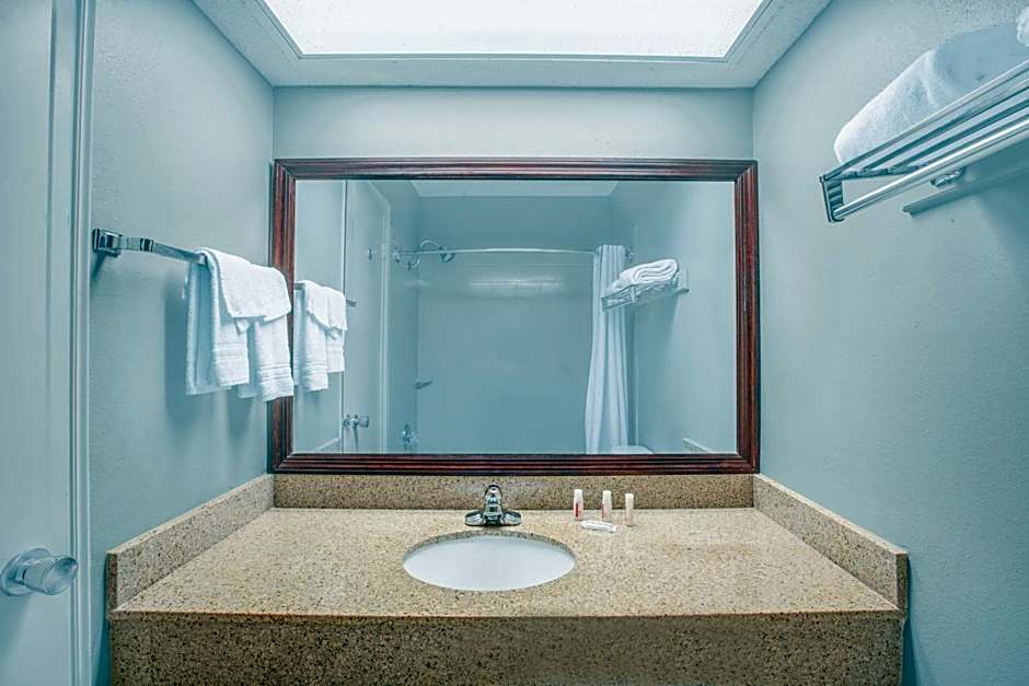 Super 8 by Wyndham New Iberia