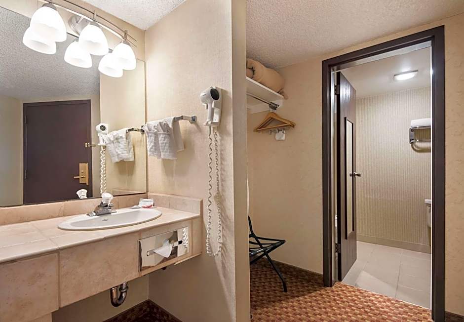 SureStay Plus Hotel by Best Western Reno Airport