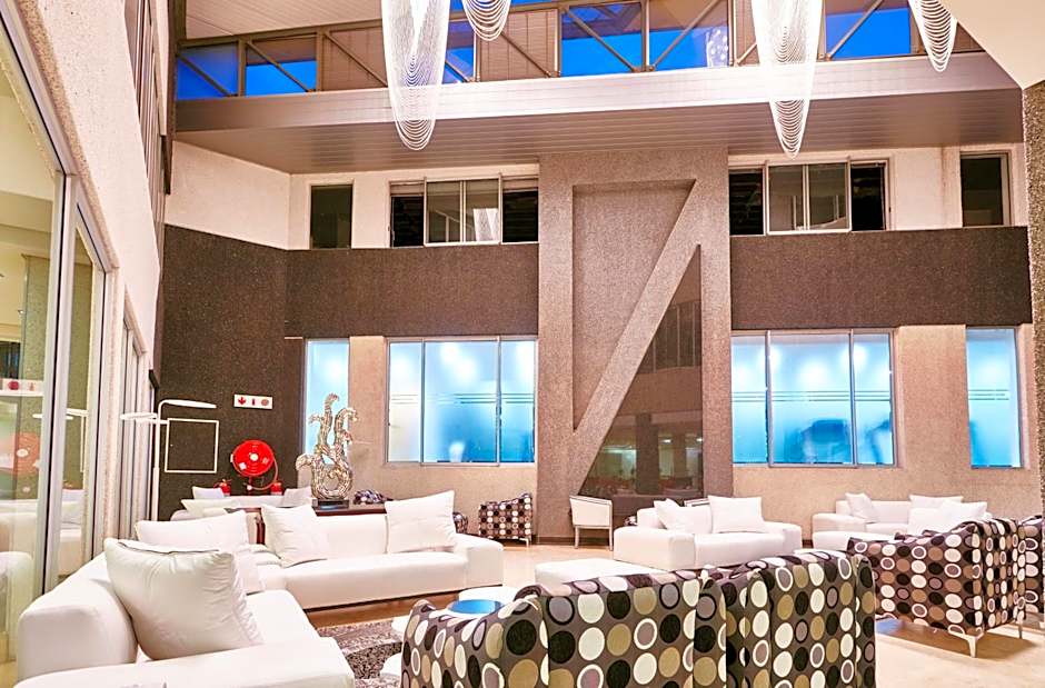 Palm Continental Hotel