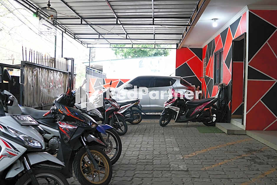 Cosmo Tanjung Duren Mitra RedDoorz