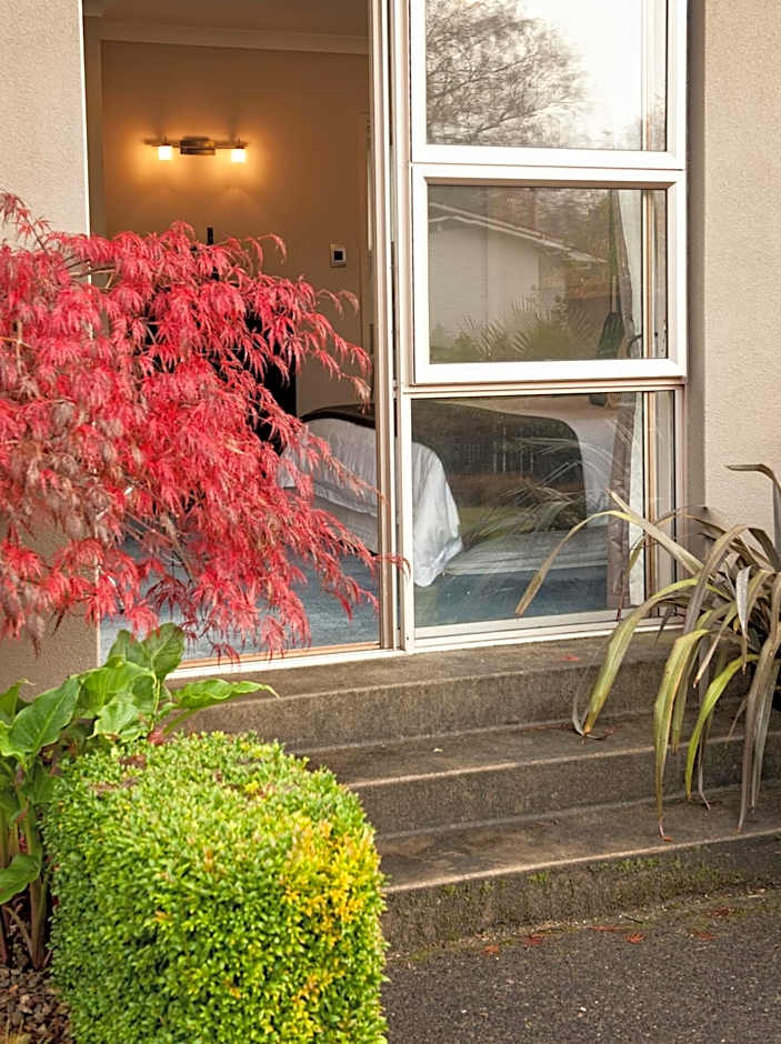 B&B@The Redwoods