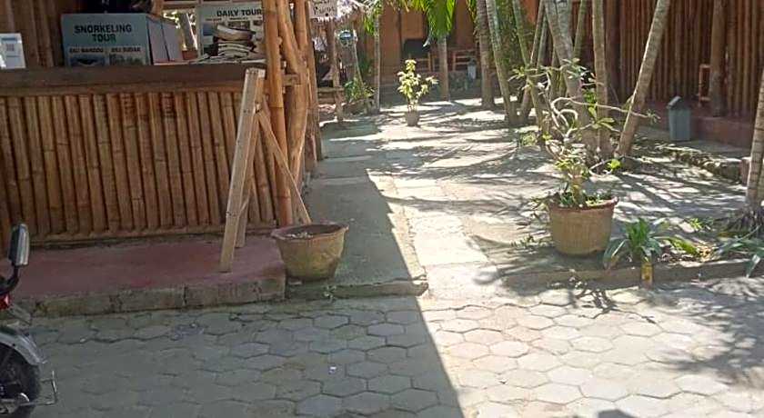 Sasak Lombok Bungalow – Kuta, Lombok, ID