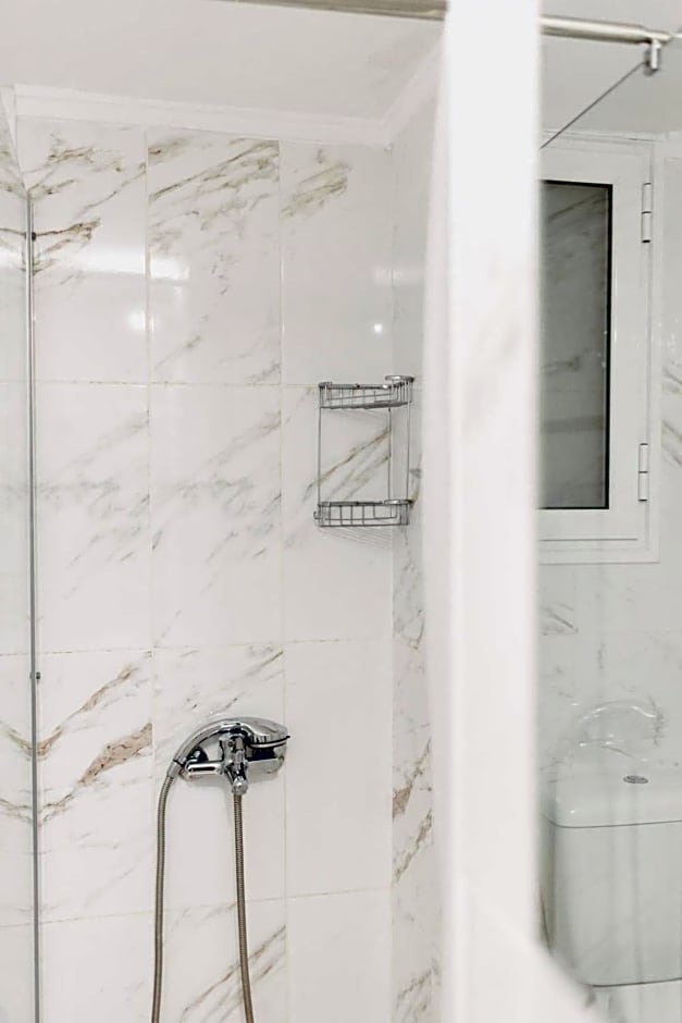 BEST HOUSE, CENTRAL APRTM., AGIOU NIKOLAOU, PATRA