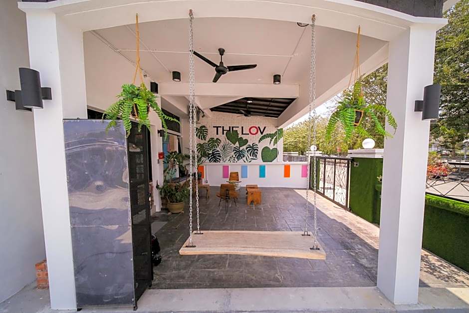 The Best Hotel in Bayan Lepas - THE LOV PENANG