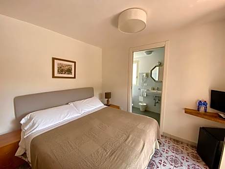 Economy Double or Twin Room