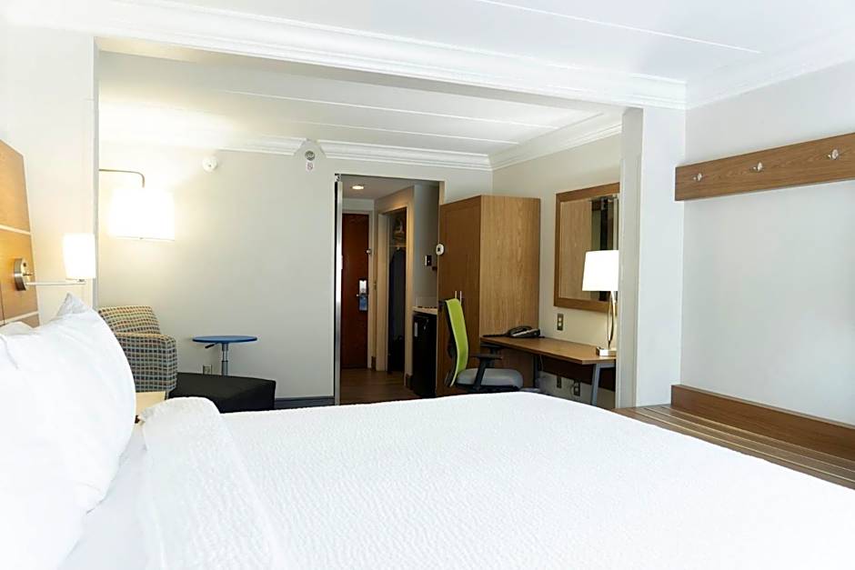 Holiday Inn Express Columbia NE - Fort Jackson by IHG