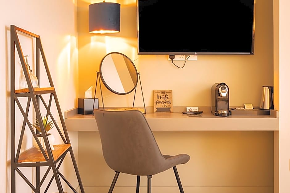 The Roost on Rock Road