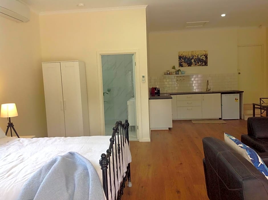 Port Elliot rural retreat