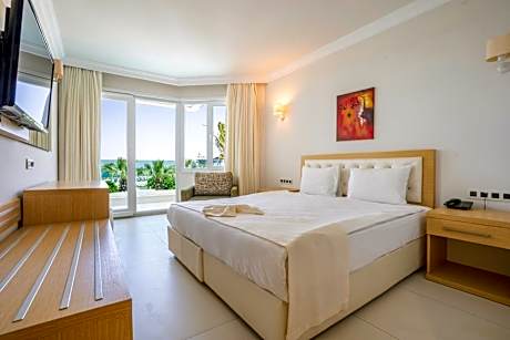Suite with Sea View
