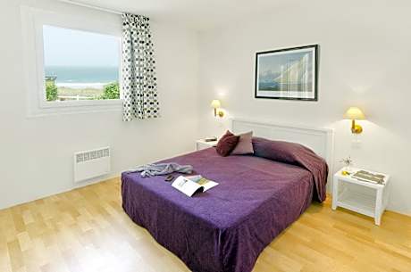 Studio (2 Adults)
