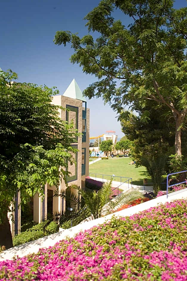 ROBINSON PAMFILYA - All Inclusive