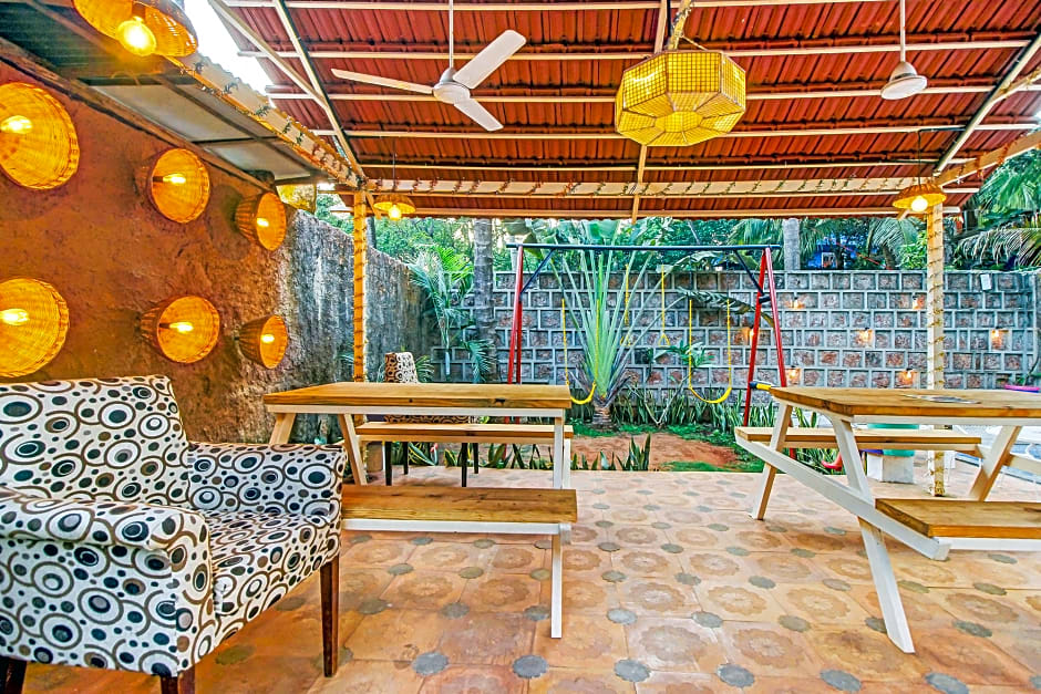 FabExpress Golden Nest Deluxe – Calangute, 
