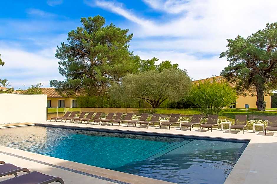 Golden Tulip Avignon Le Paradou