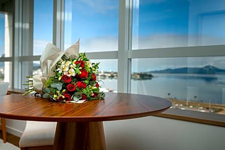 Luxury Suite with Sea View