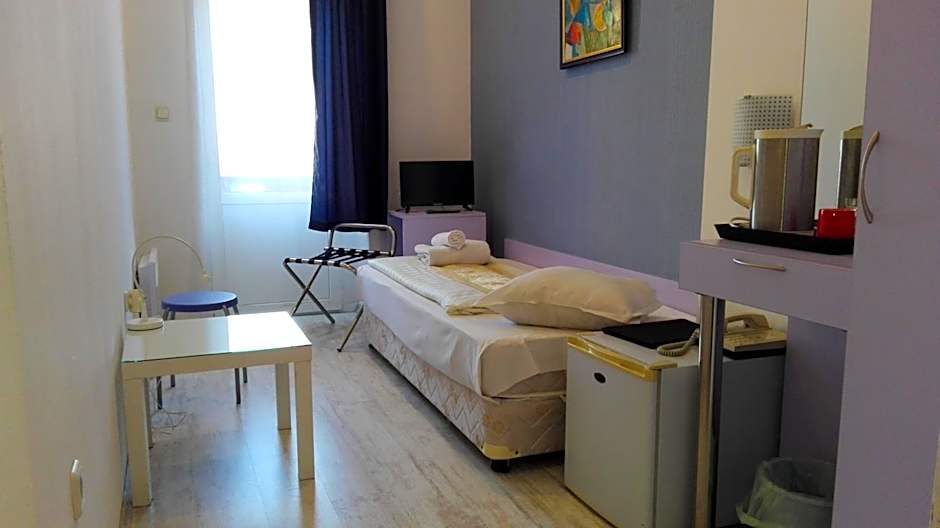 Scotty's Boutique Hotel