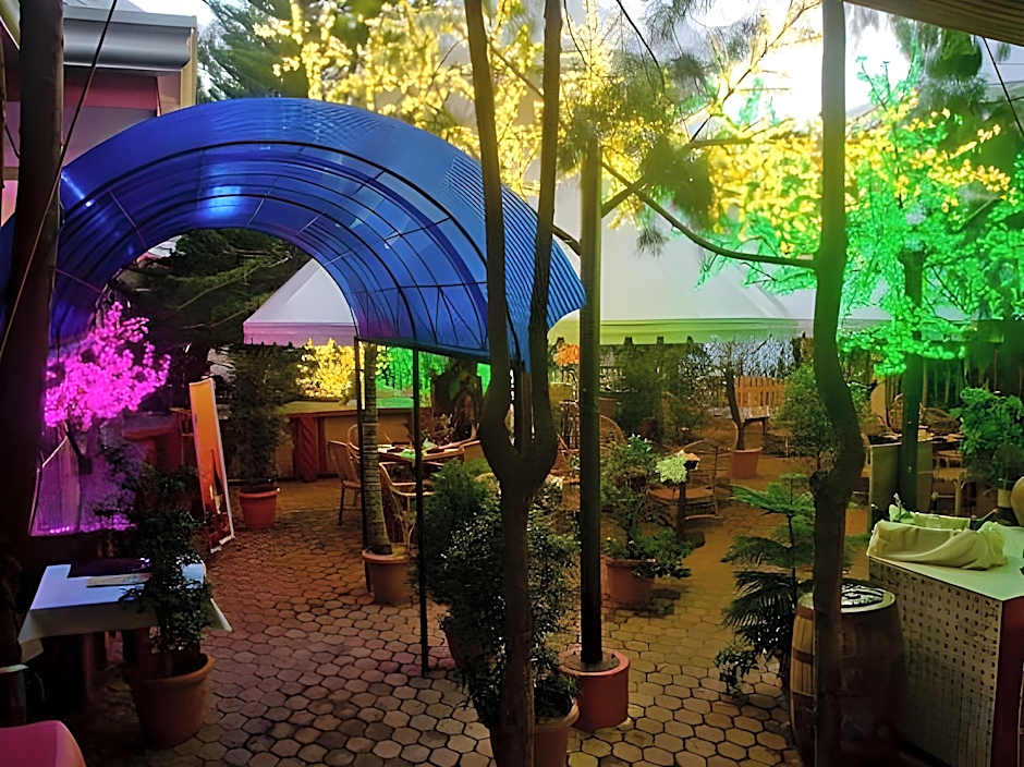 Deep Forest Garden Hotel