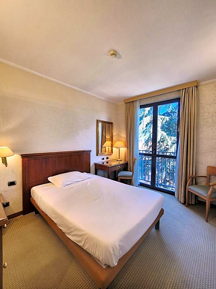 Hotel Excelsior Magenta