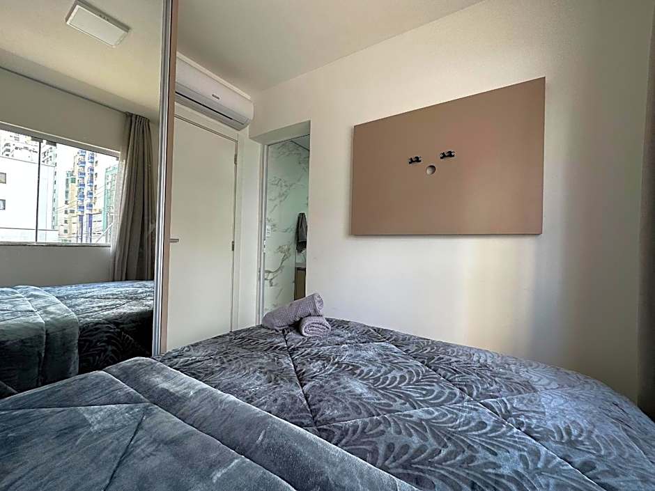 LA02- 2 Suítes +1Quarto | Jacuzzi | Churrasqueira