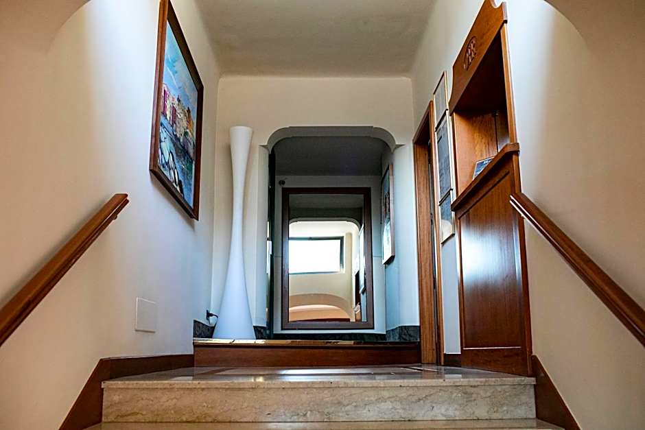 Rex Hotel Residence