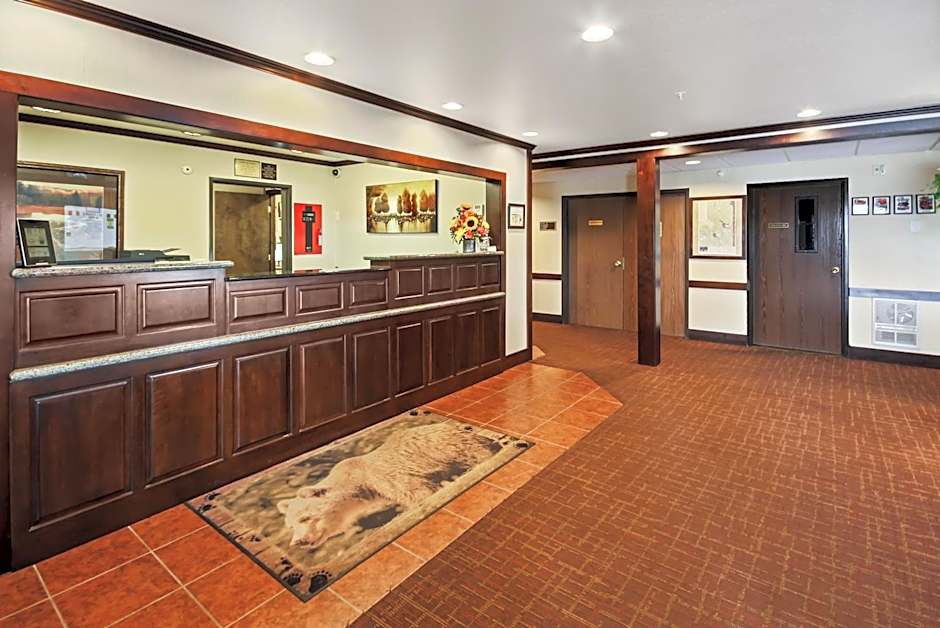 Yellowstone West Gate Hotel