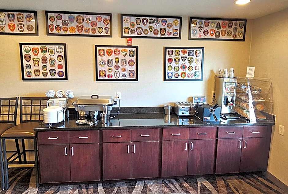 Cobblestone Inn And Suites