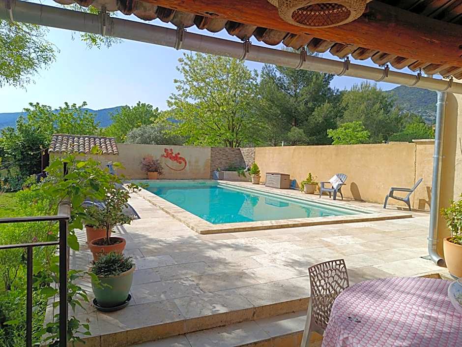 Chambre D Hotes La Dragonne – Maubec, UT