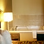 Harbor Inn & Suites