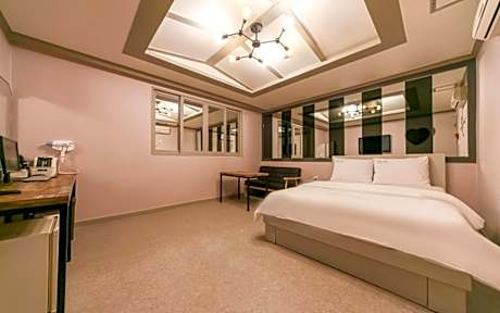 Gumi Geumosan Pink Rose