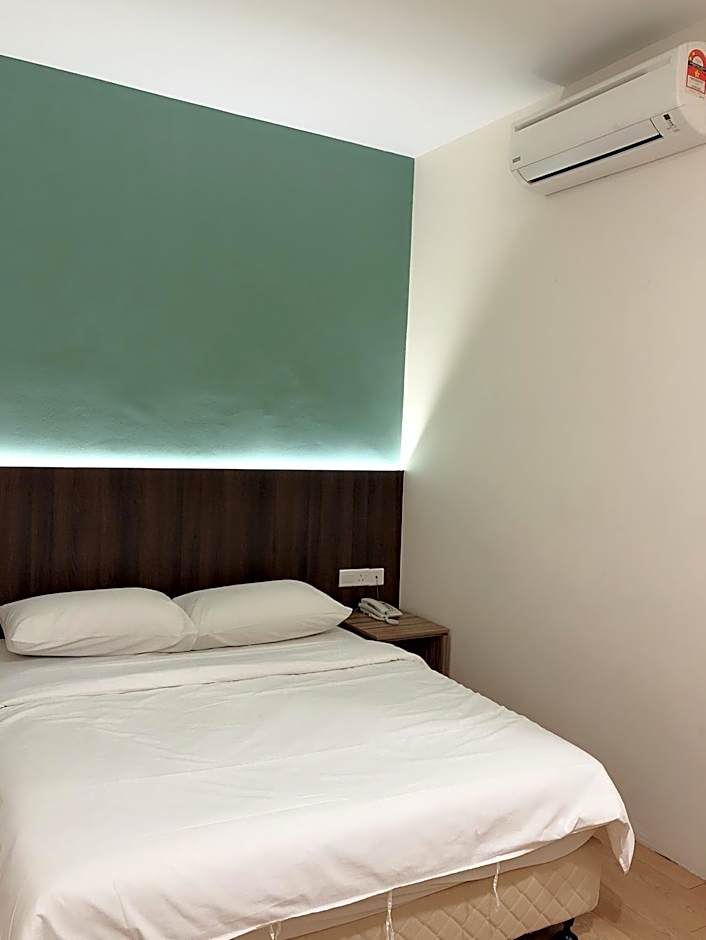 Foto 1 di 4 di Standard 1 Queen Bed, Windowless