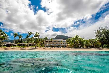 Moana Sands Beachfront Hotel