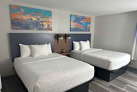 Queen Room with Two Queen Beds - Non-Smoking