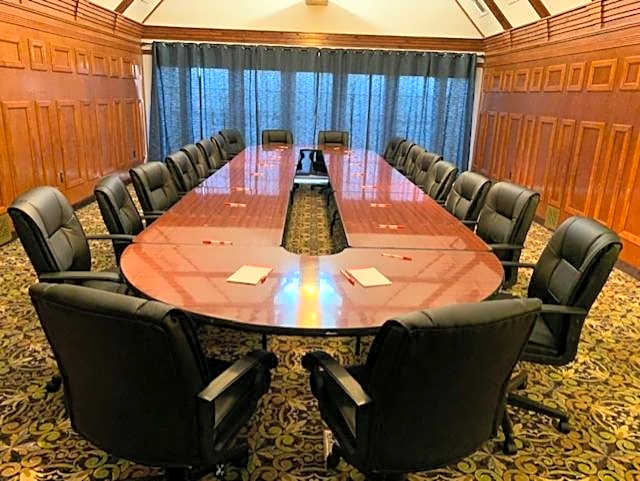 Host Inn an All Suites Hotel