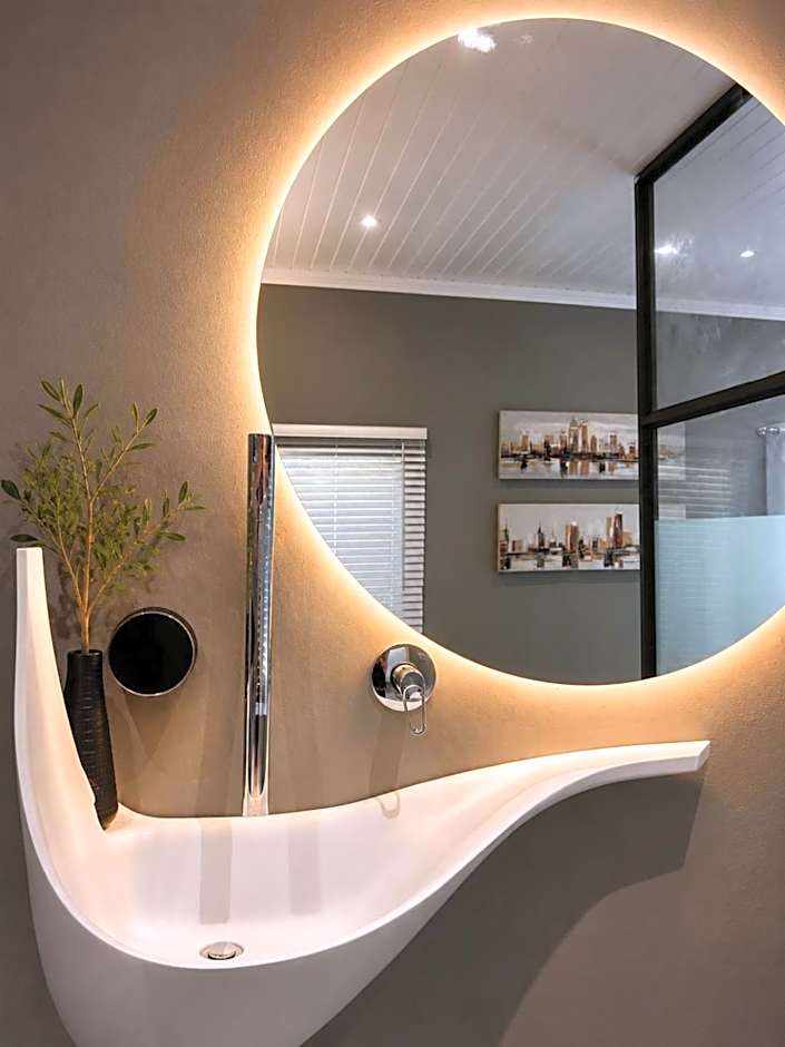 Moonriver Guesthouse