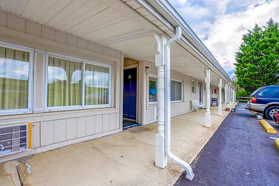 Relax Inn By OYO Natural Bridge I-81