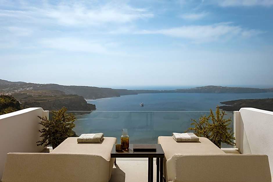 Aqua Luxury Suites by NOMÉE Hospitality Group