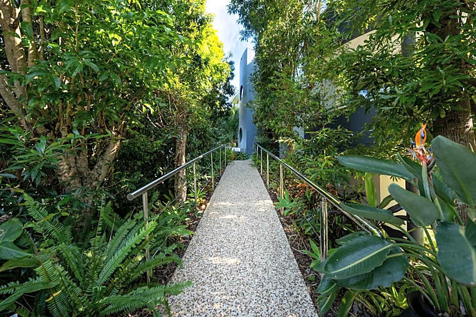 Noosa River Sandy Shores Hotel