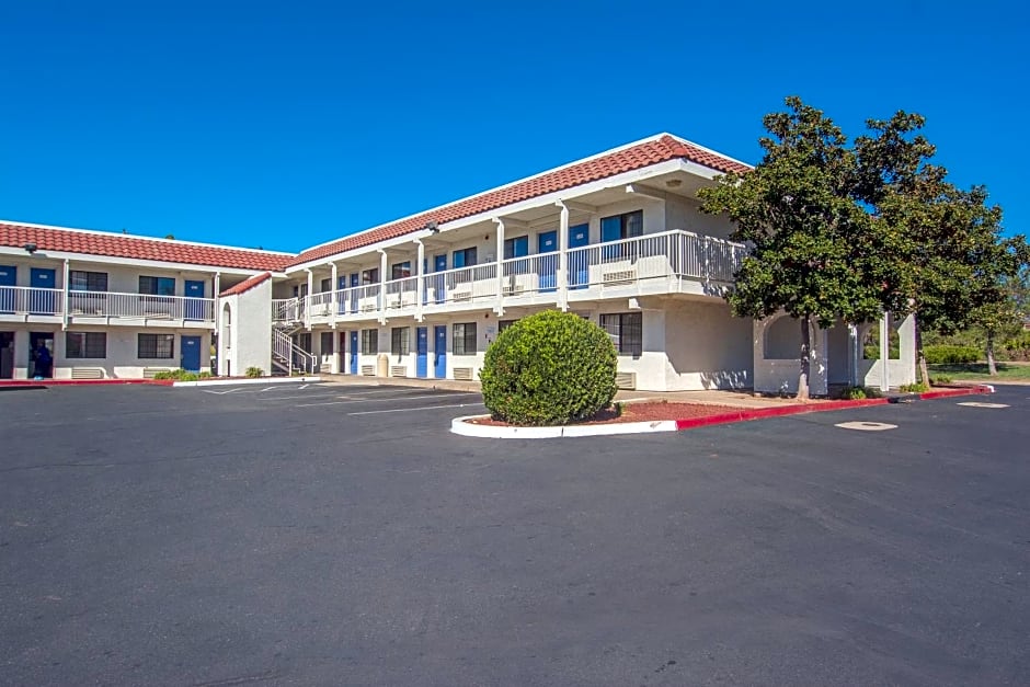 Motel 6 Redding South