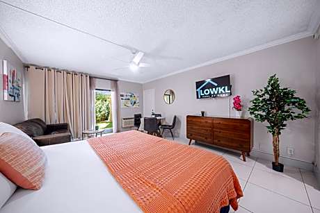 Premium King with Patio, Kitchenette and Sofa Bed