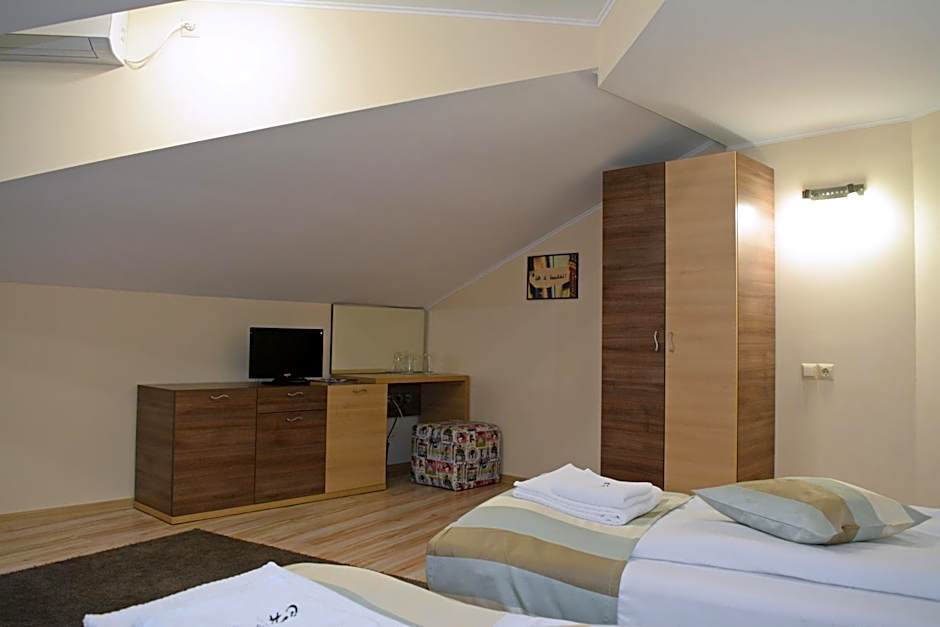 City House Family Hotel & Restaurant