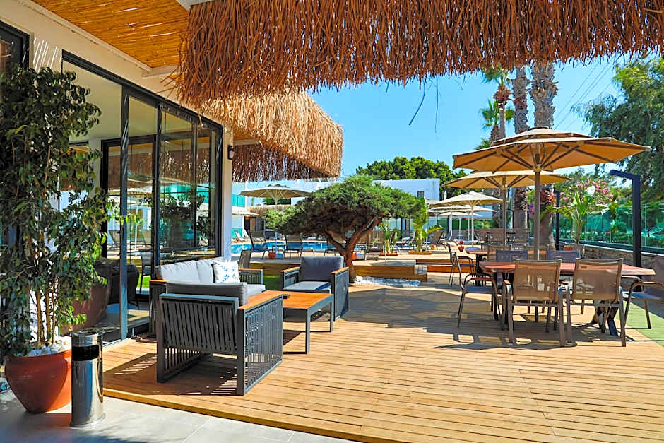 Yalıpark Beach Hotel
